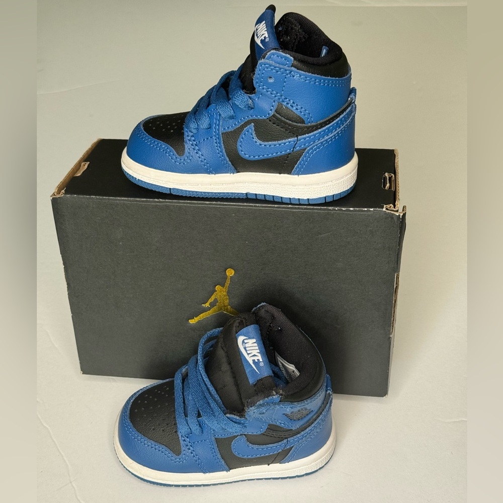 🆕 JORDAN 1 RETRO HIGH OG - Picture 2 of 7